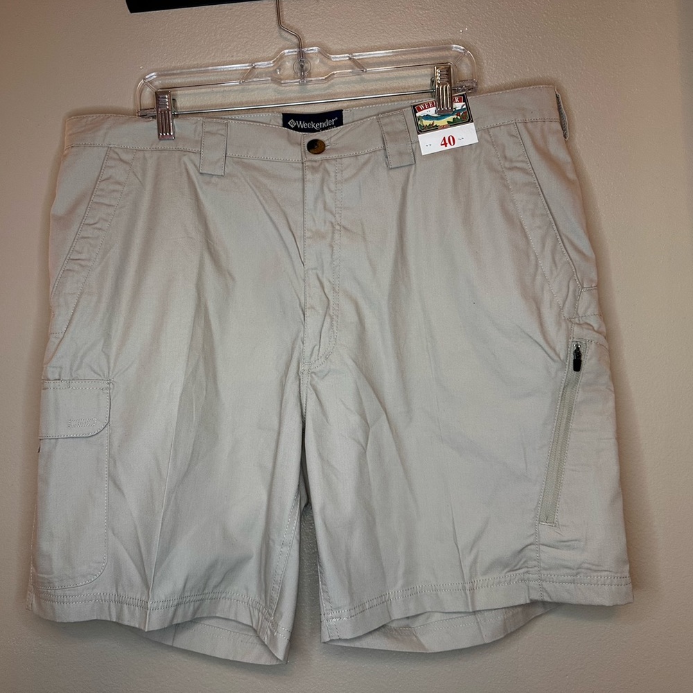 NWT Weekender Men’s Flat Front Cargo Shorts Size 40 Tan